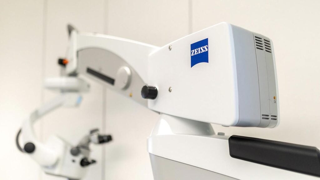 zeiss-laser-eye-machine